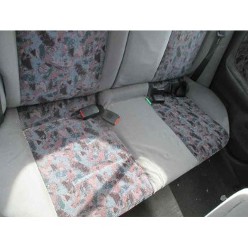 nissan primera berlina (p11) del año 1999