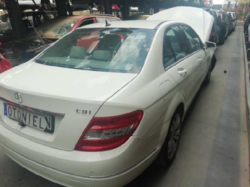 MERCEDES-BENZ CLASE C (W204) BERLINA