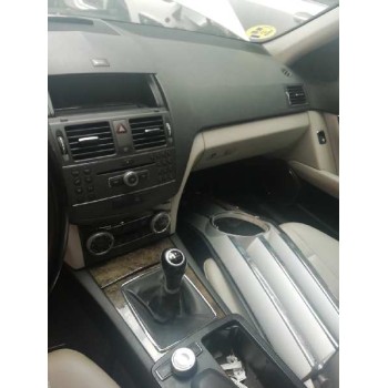 mercedes-benz clase c (w204) berlina del año 2009