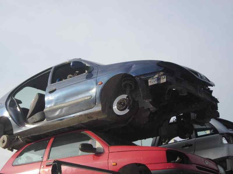 renault megane i fase 2 berlina (ba0) del año 2001