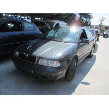 skoda octavia berlina (1u2) del año 2000