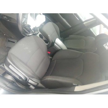 kia carens ( ) del año 2014