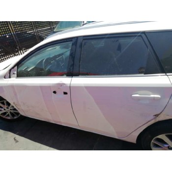 toyota auris del año 2014