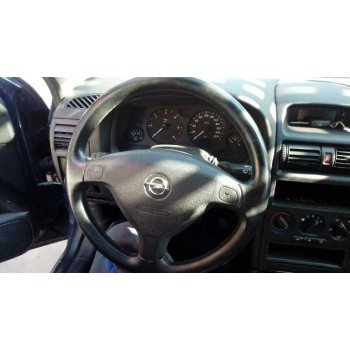 opel astra g berlina del año 2001