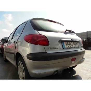peugeot 206 berlina del año 2001