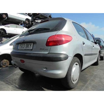 peugeot 206 berlina del año 2001
