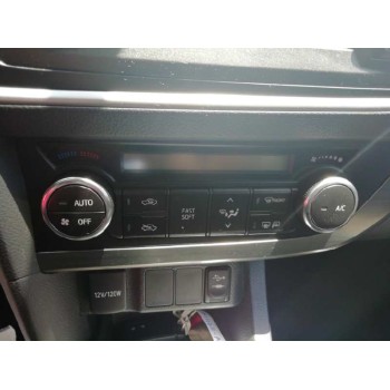 toyota auris del año 2014