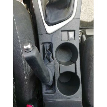 toyota auris del año 2014