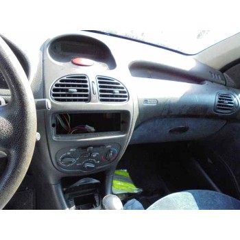 peugeot 206 berlina del año 2001
