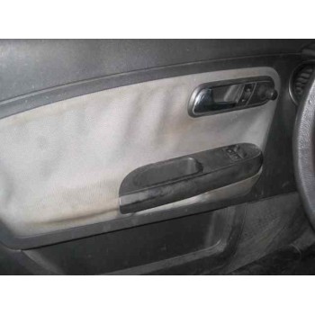 seat ibiza (6l1) del año 2003