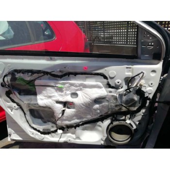 toyota auris del año 2014