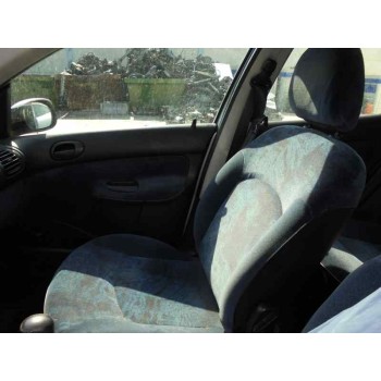 peugeot 206 berlina del año 2001