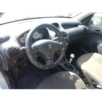 peugeot 206 berlina del año 2004