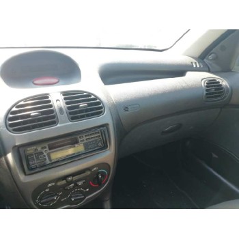peugeot 206 berlina del año 2004
