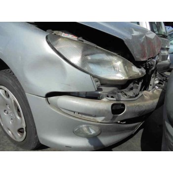 peugeot 206 berlina del año 2001