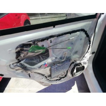 toyota auris del año 2014