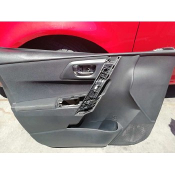 toyota auris del año 2014