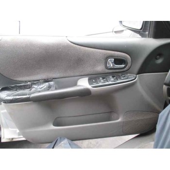 mazda 323 berl. f/s (bj) del año 2001