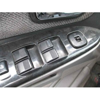 mazda 323 berl. f/s (bj) del año 2001