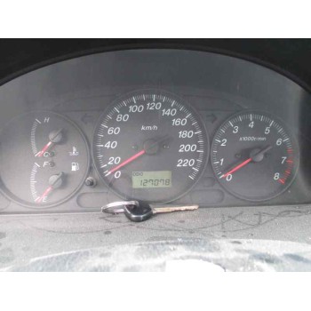 mazda 323 berl. f/s (bj) del año 2001