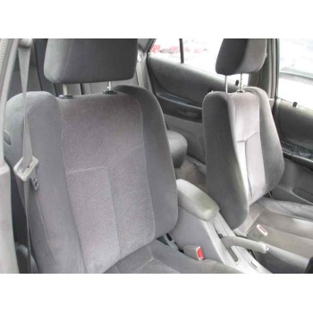 mazda 323 berl. f/s (bj) del año 2001