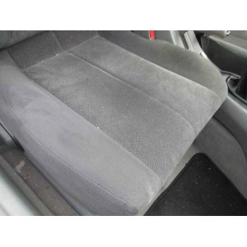 mazda 323 berl. f/s (bj) del año 2001