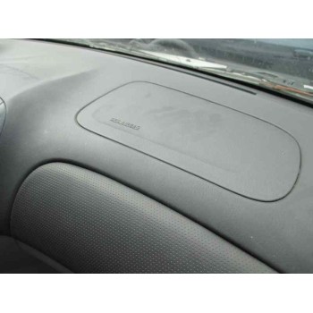 mazda 323 berl. f/s (bj) del año 2001