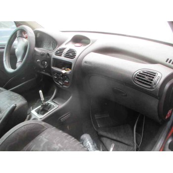 peugeot 206 berlina del año 2001