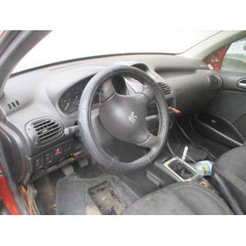 peugeot 206 berlina del año 2001