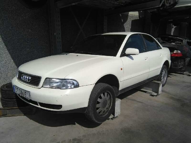 AUDI A4 BERLINA (B5)