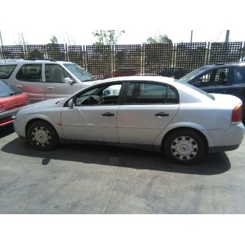 opel vectra c berlina del año 2003
