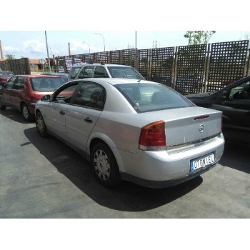 opel vectra c berlina del año 2003