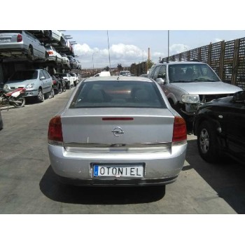 opel vectra c berlina del año 2003