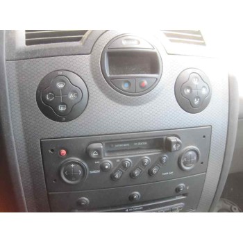 renault megane ii classic berlina del año 2004