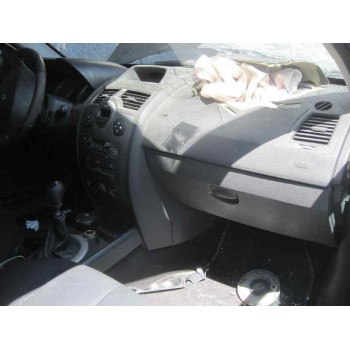 renault megane ii classic berlina del año 2004