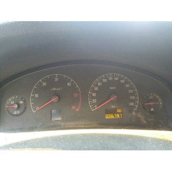 opel vectra c berlina del año 2003