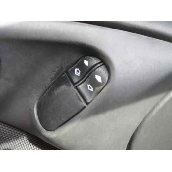 ford focus berlina (cak) del año 2004