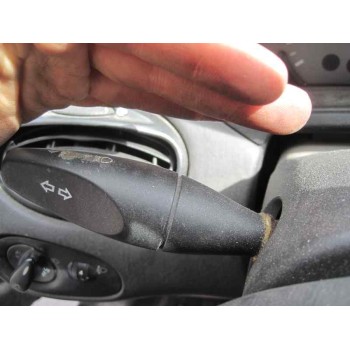 ford focus berlina (cak) del año 2004