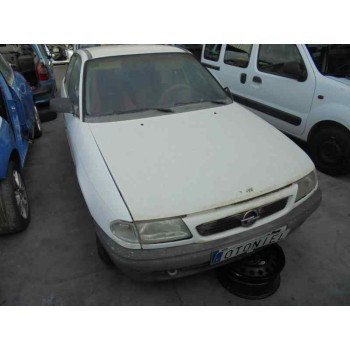 opel astra f berlina del año 1996
