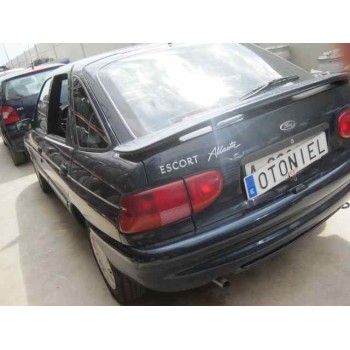 ford escort berlina del año 1996
