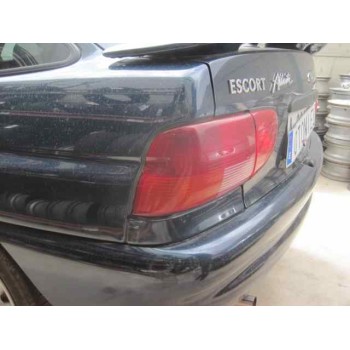 ford escort berlina del año 1996