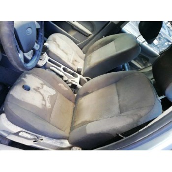 ford focus berlina (cap) del año 2006