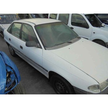 opel astra f berlina del año 1996