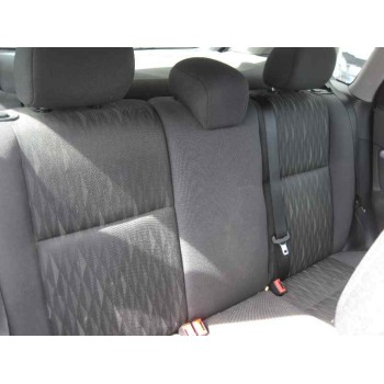 ford focus berlina (cak) del año 2004