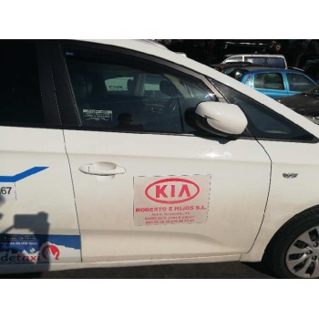 kia carens ( ) del año 2016
