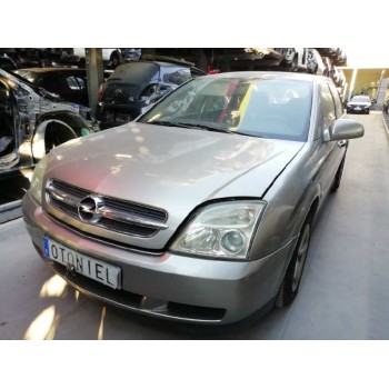 opel vectra c berlina del año 2003