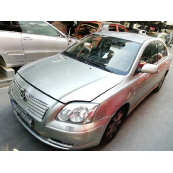 toyota avensis berlina (t25) del año 2004