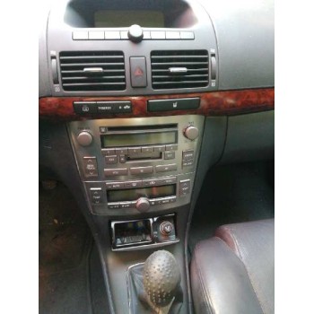 toyota avensis berlina (t25) del año 2004