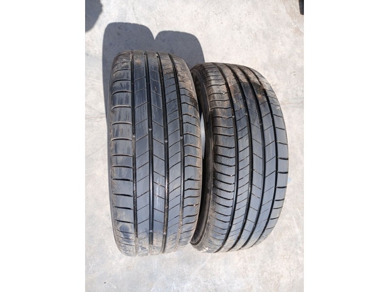 Recambio de neumatico para omoda 5 referencia OEM IAM 215-55-18 99H x2 KUMHO 2024