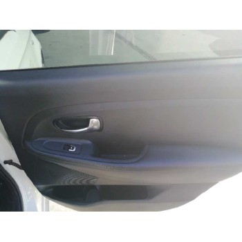 kia carens ( ) del año 2016